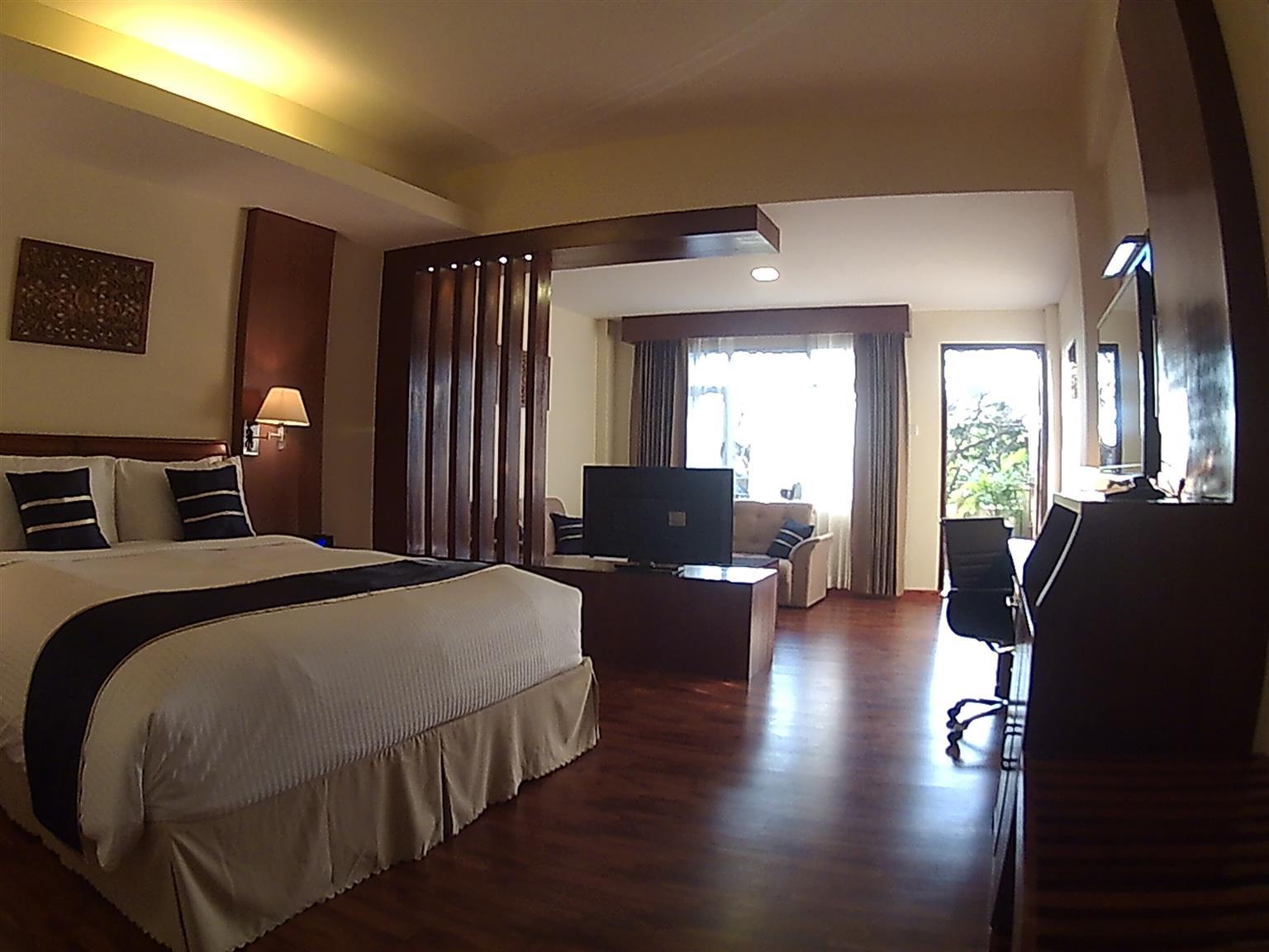 Eastern Palace Hotel Mandalay Buitenkant foto